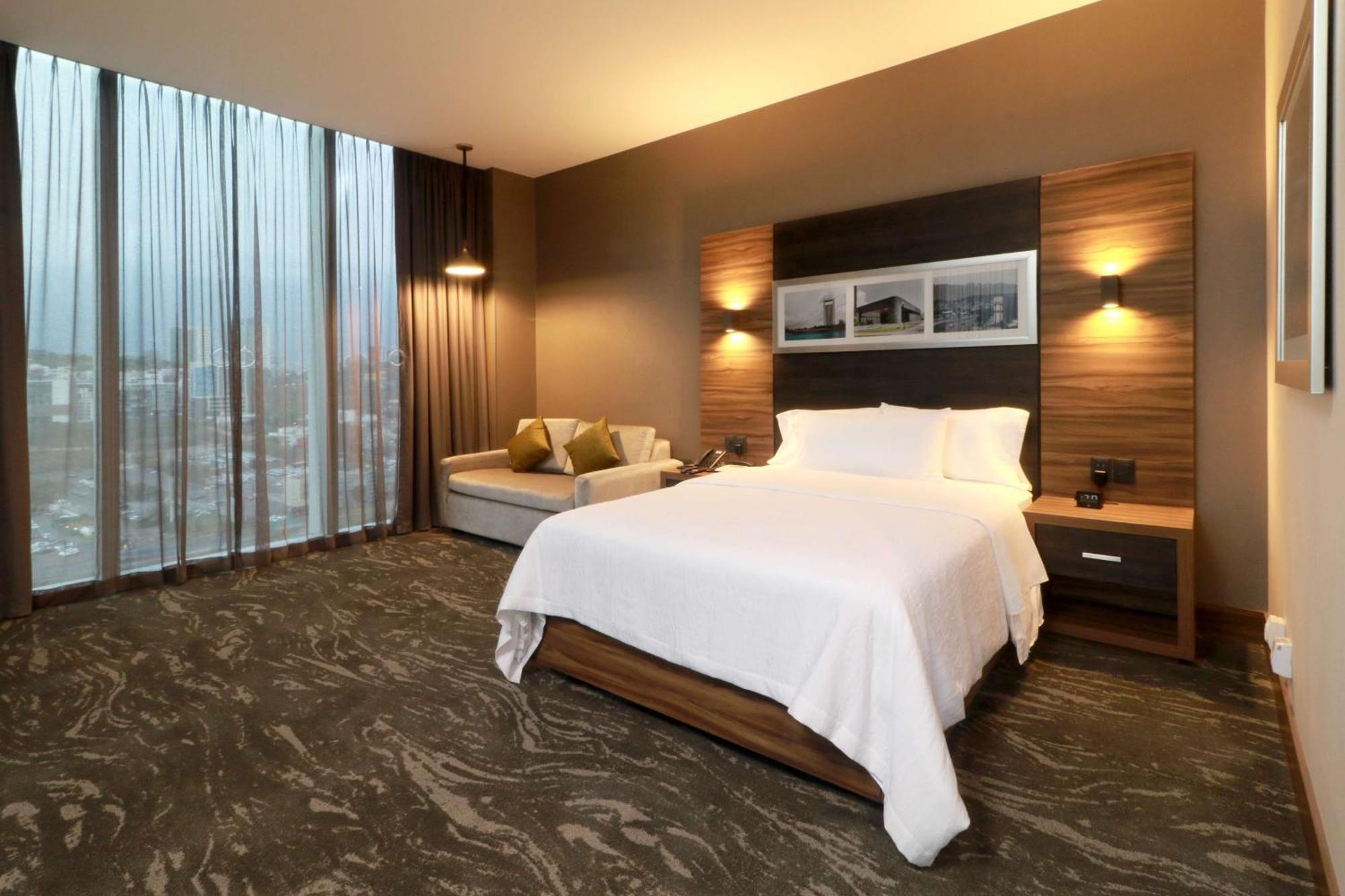 Hilton Garden Inn Monterrey Obispado Exterior foto